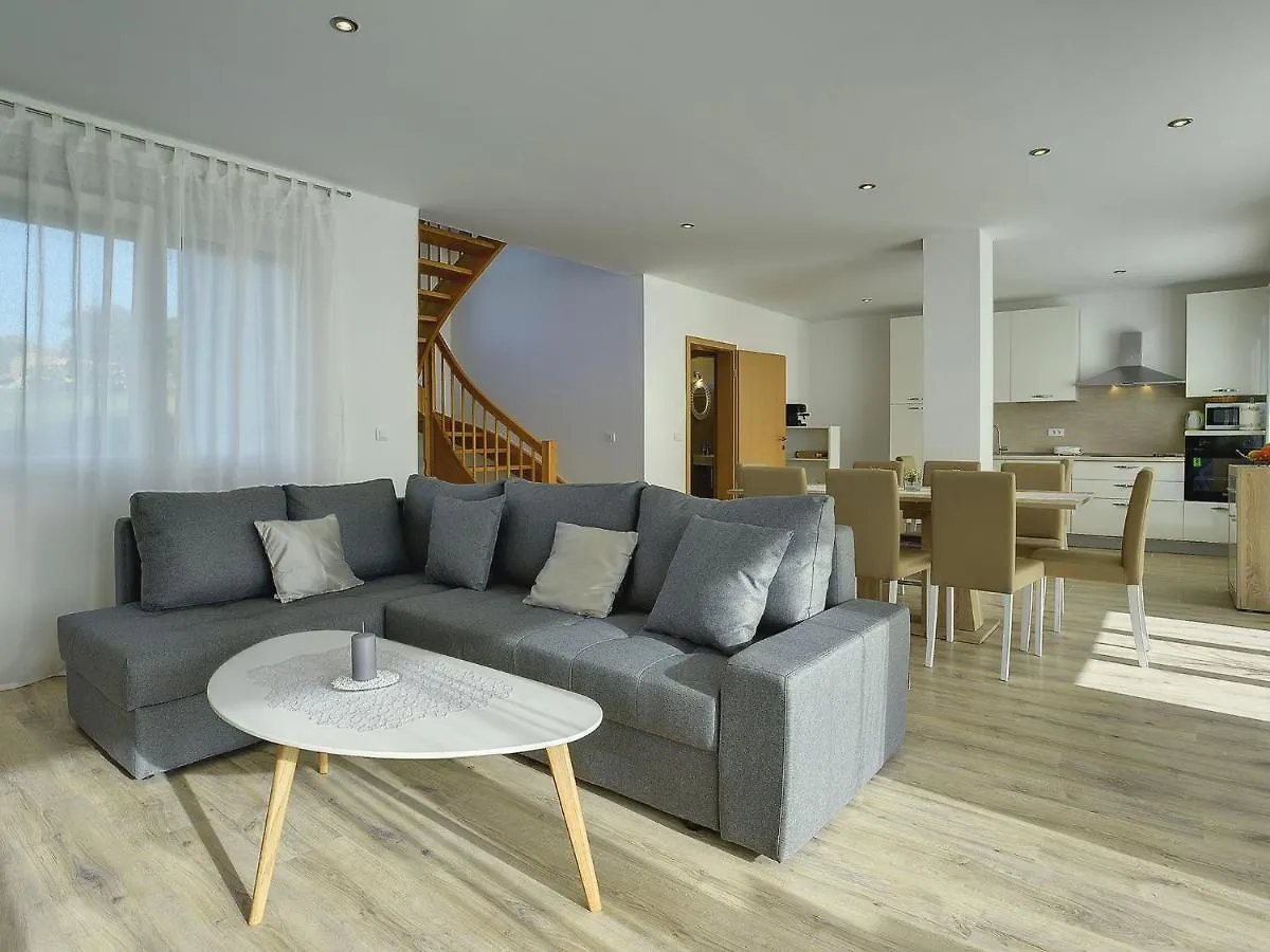 Comfortable House With Large Garden Galizana Holiday home