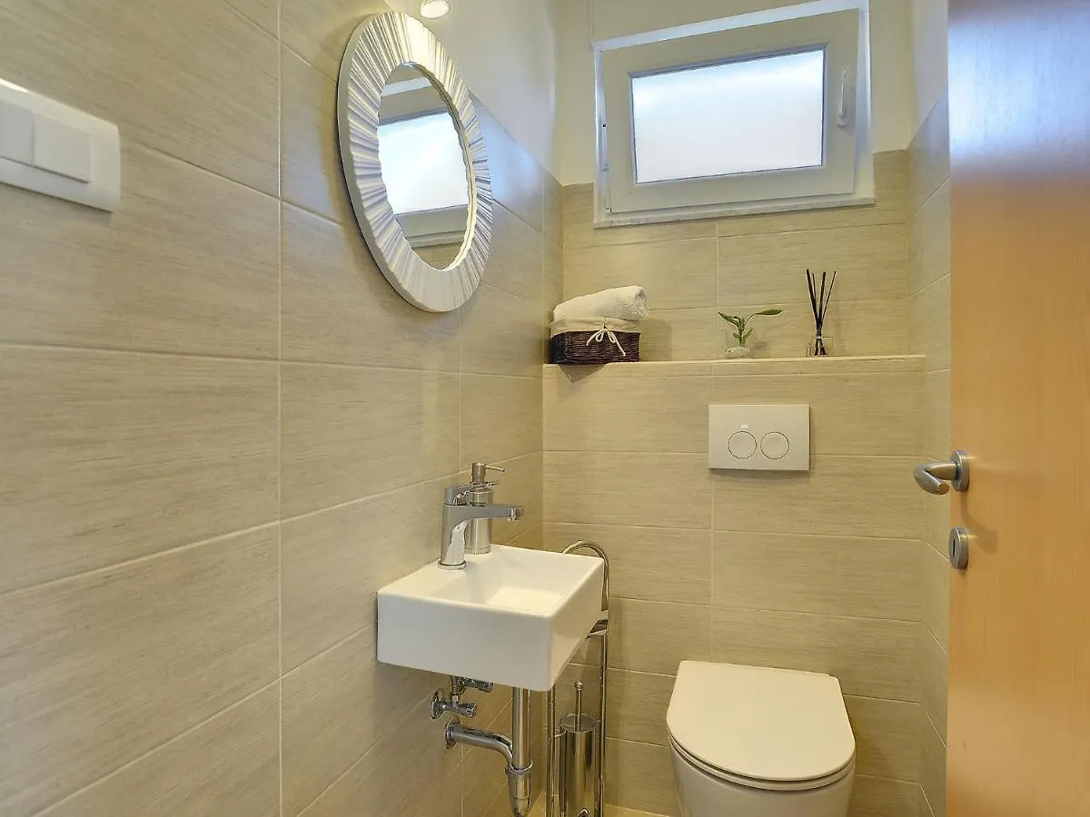 Comfortable House With Large Garden Galizana 0*,  Croatia