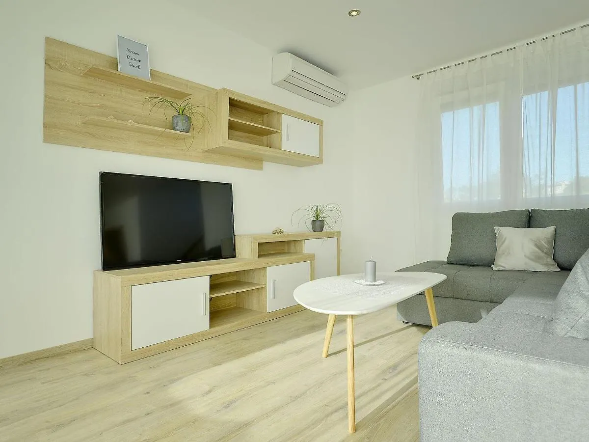 Holiday home Comfortable House With Large Garden Galizana